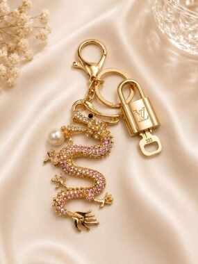 LV Gold Padlock Authentic 🔑 Luxury Bag Charm w/ Unbranded Dragon Keychain